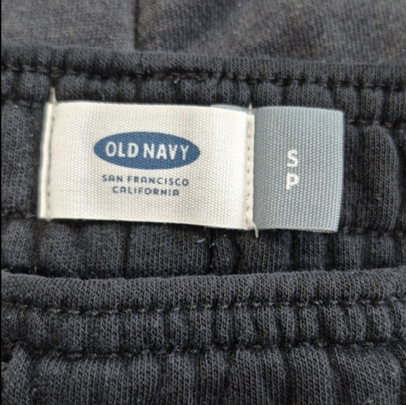 Old Navy 9" Fleece Sweat Shorts, Small Gray Athletic - Picture 4 of 5